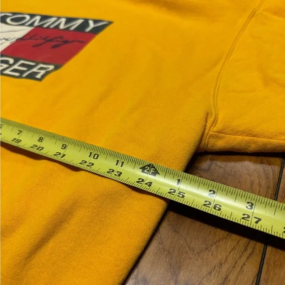 90's Tommy Hilfiger Bold Yellow Crewneck Sweater - Picture 4 of 6